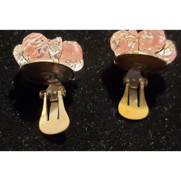 Vintage Unsigned Clip On Earrings, Cluster of Pink and Clear Beads - Picture 6 of 9